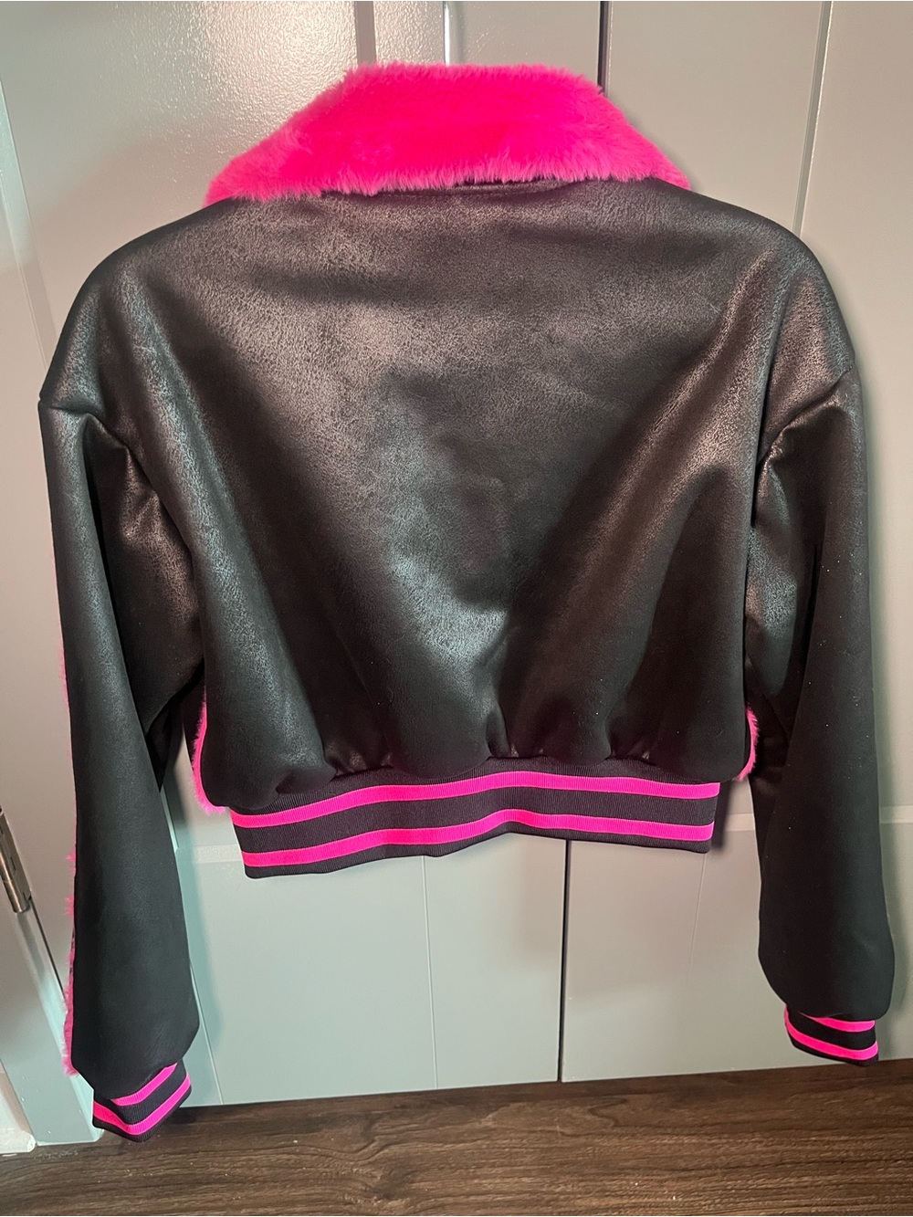 Fashion Nova Black Jacket with Hot Pink Faux Fur Trim - Picture 2 of 2